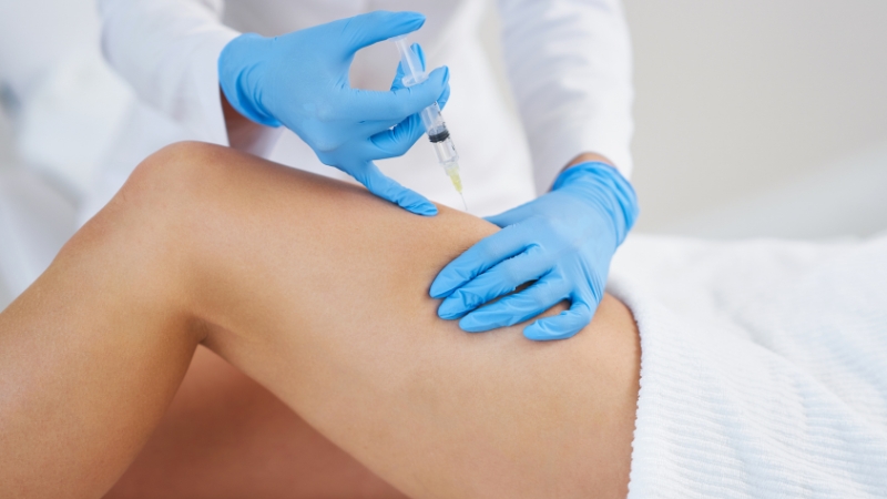 Injekcija lipolize u predelu butine tokom estetskog tretmana